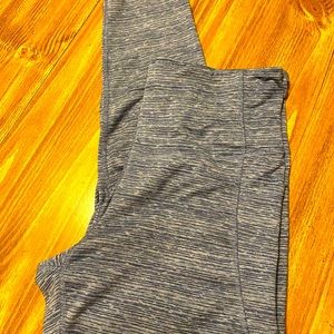 EUC CHAMPION LEGGINGS SIDE POCKETS HIGH WAISTED